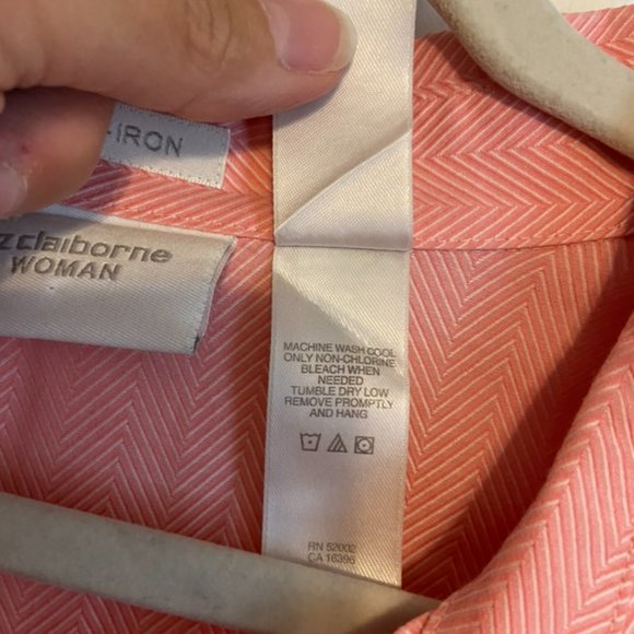 Liz Claiborne Woman - Pink Textured 3/4 Sleeve Button Down - Non-Iron - 18W - Picture 3 of 6